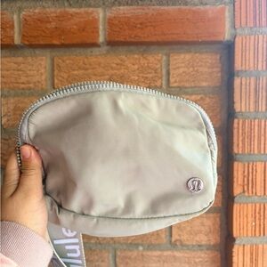 🩵SOLD🩵 LuluLemon Grey Belt Bag